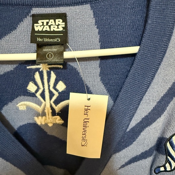 NWT Her Universe Star Wars Ahsoka Tano Open Cardigan Plus Size 1 - Picture 4 of 9